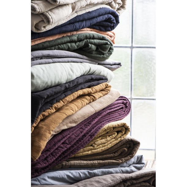 Vintage quilt mustard