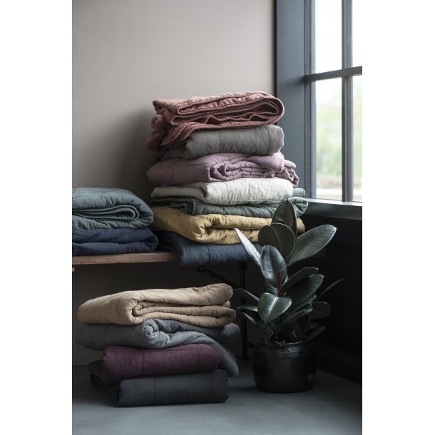 Vintage quilt midnight blue