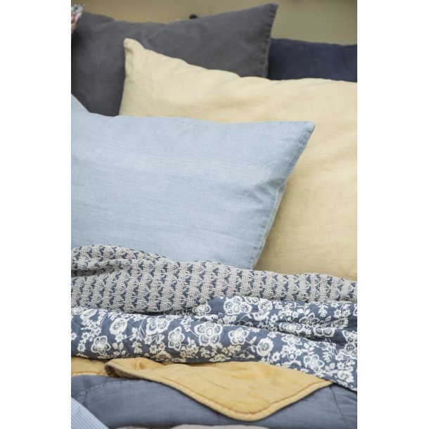 Vintage quilt mustard