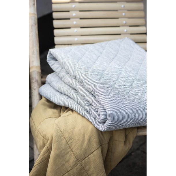 Quilt hvide og mrkegr striber